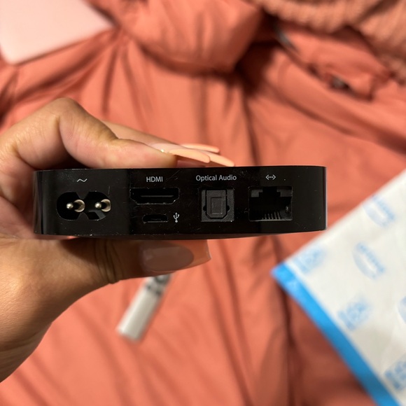 APPLE TV - Picture 2 of 3